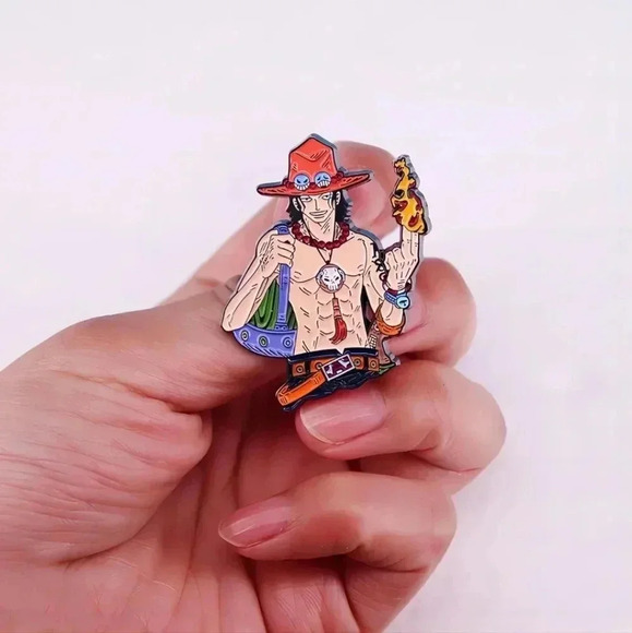 Fire skull hat brand new one piece Luffy manga pins enamel brooch pin accessorie - Picture 3 of 5